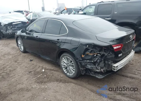 2018 Toyota Camry Xle z USA, uszkodzony, nr VIN 4T1B11HK3JU511368